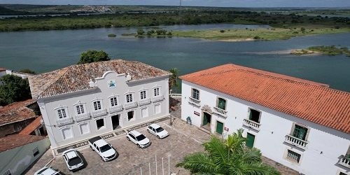 Administração RL terá que se enquadrar ante à crise no mundo
