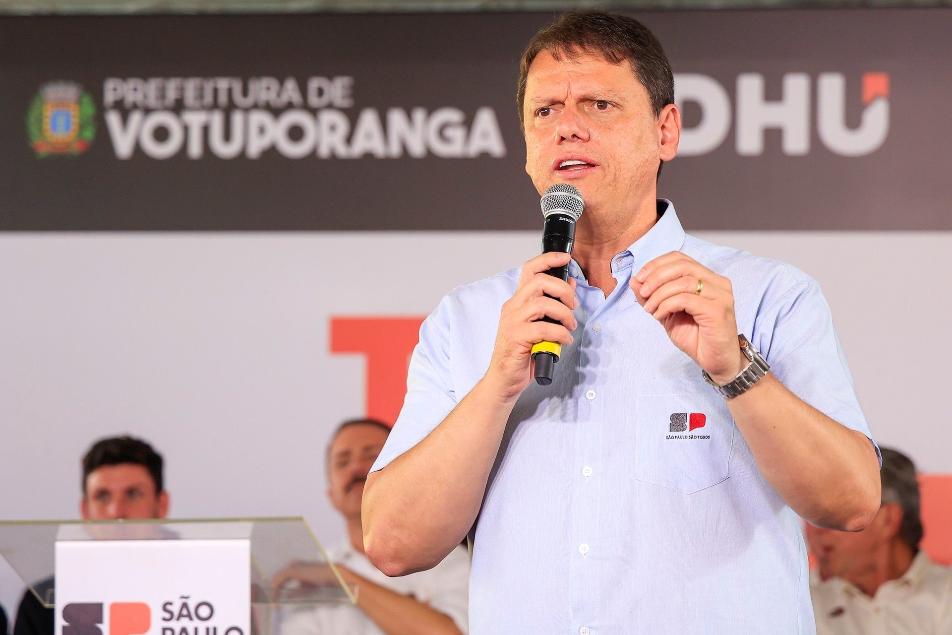 Tarcísio defende autonomia da polícia em operação sobre contrato