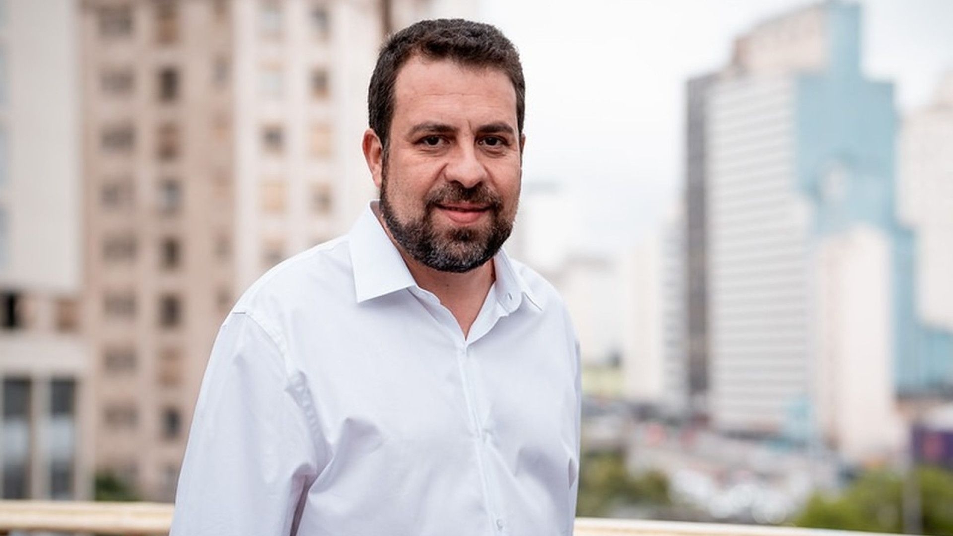 Plano de governo de Boulos propõe subsídio de aluguel de escritório para recém-formado