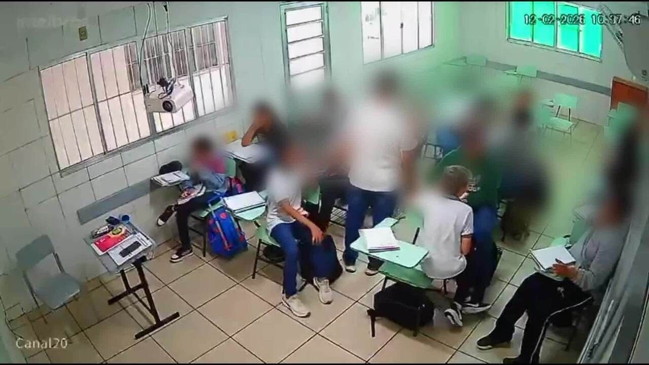 Professor demitido por comparar aluno a chimpanzé em Maceió