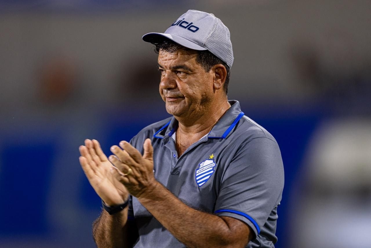 Moacir Júnior elogia CSA após vitória inspiradora