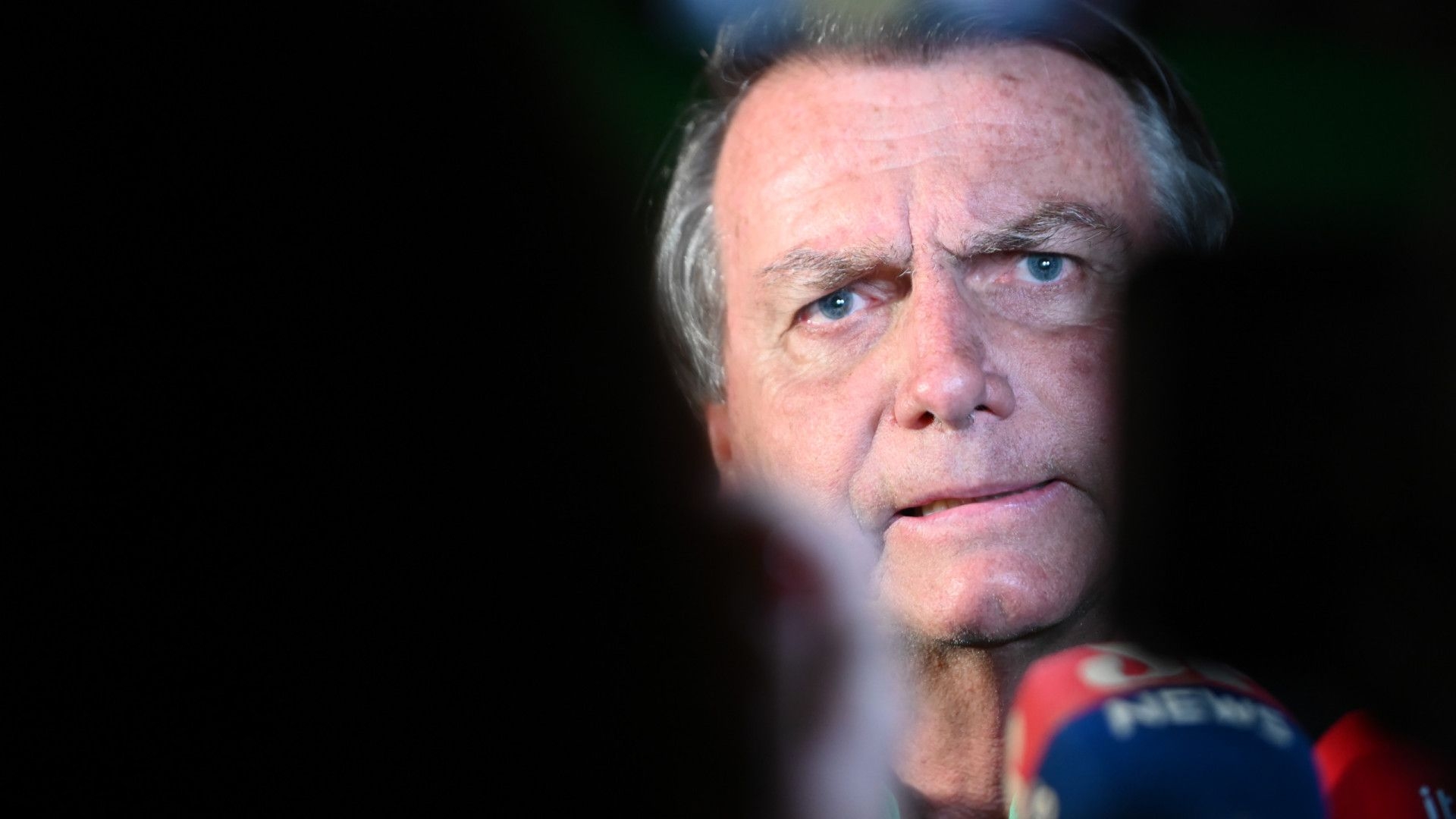 PT tenta barrar mudança da Ficha Limpa que pode beneficiar Bolsonaro