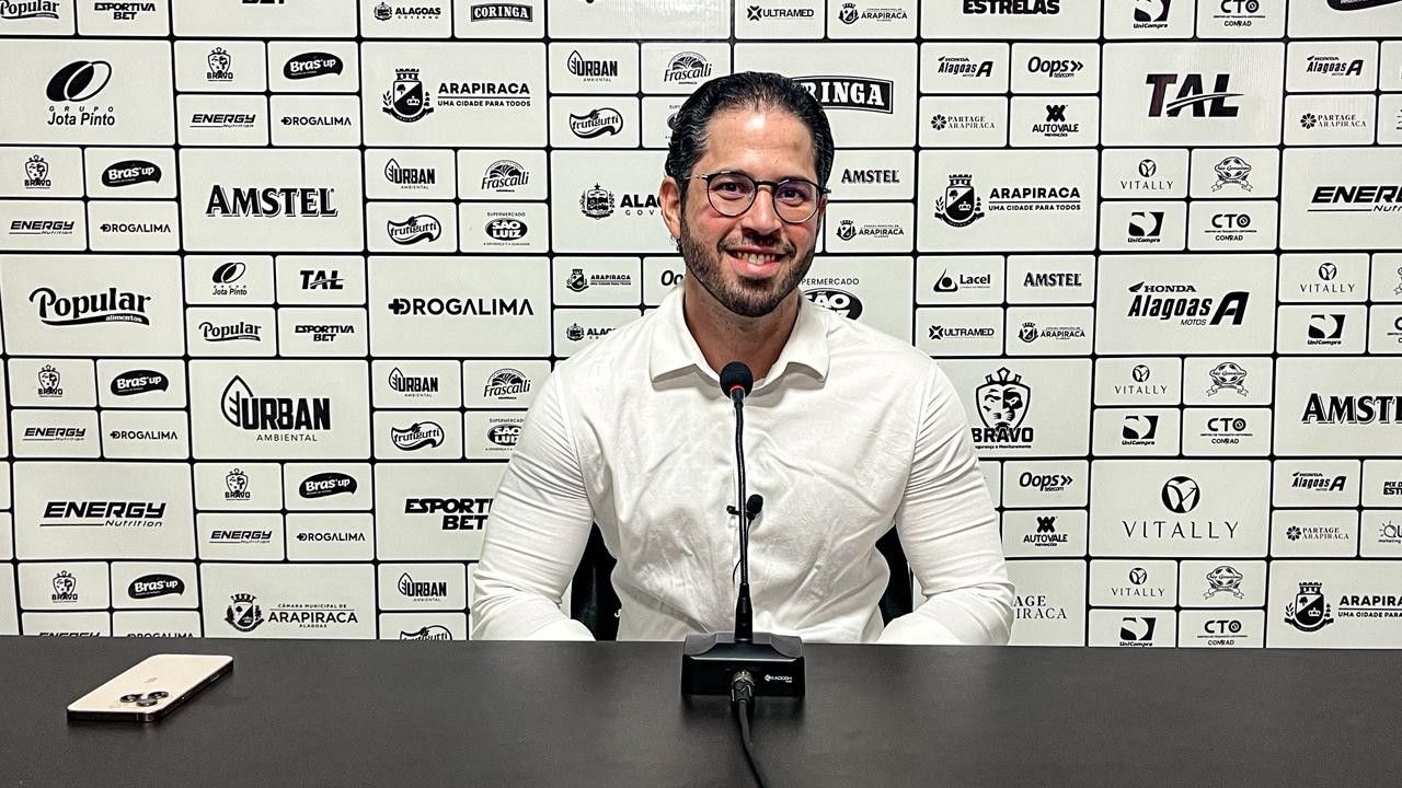 Francisco Sales apresenta projeto do ASA na Série D