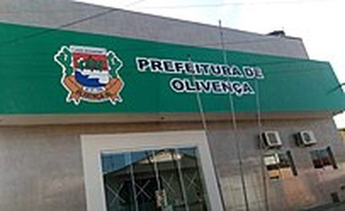 Prefeito é alvo de ação judicial por autopropaganda com recursos públicos