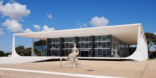 É necessário ter diploma para exercer a profissão de jornalista no Brasil?