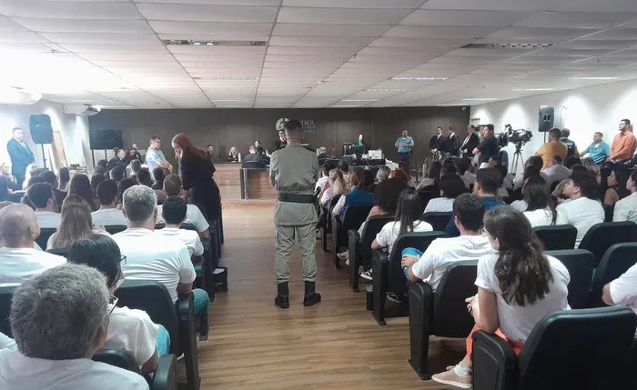 Veja como foi o 1º dia do julgamento dos acusados de matar João de Assis