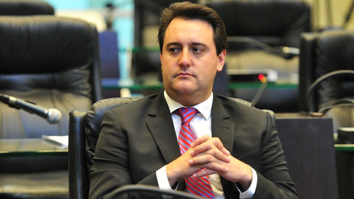 Desistência pré-candidatura de Ratinho Júnior e a polarização