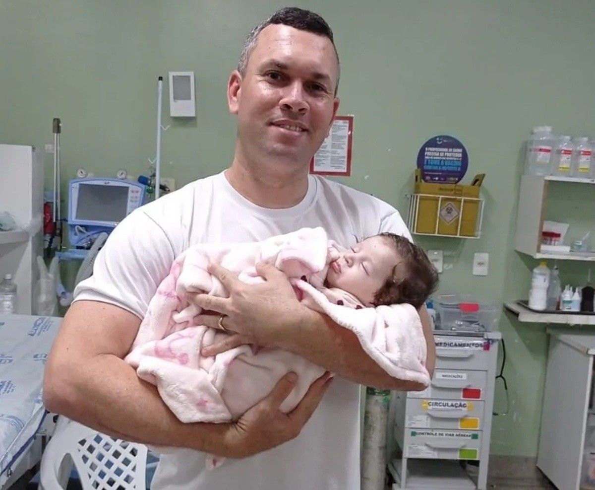 Bebê salva de engasgo por policiais em Arapiraca