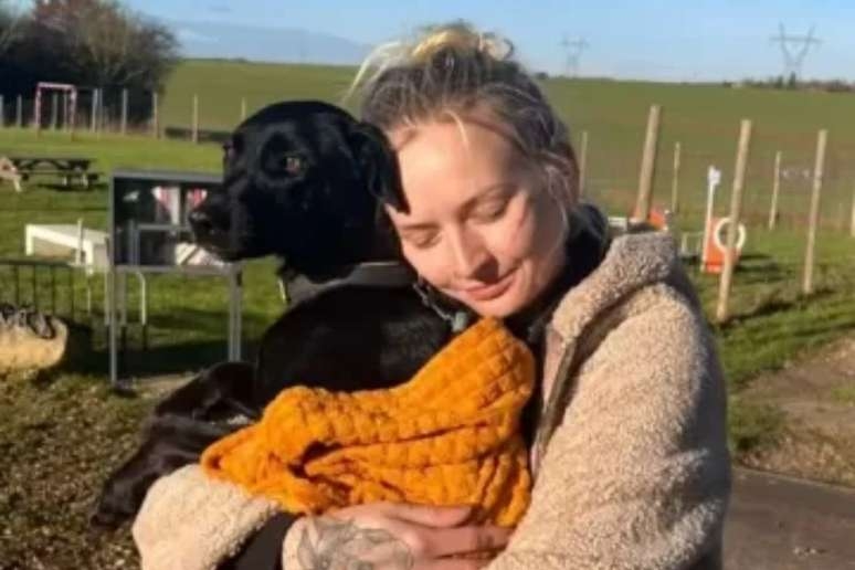 Cadela é encontrada após ficar desaparecida por 7 dias em aeroporto de Paris