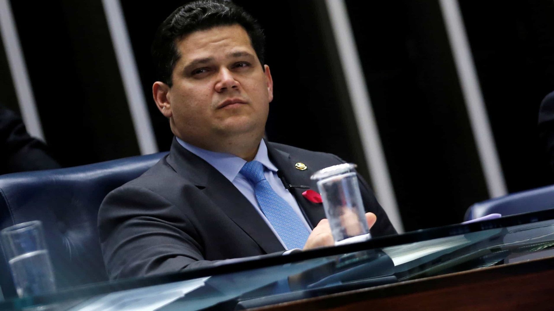 Hugo Motta e Alcolumbre enfileiram apoios e ganham amplo favoritismo a 3 meses da eleição