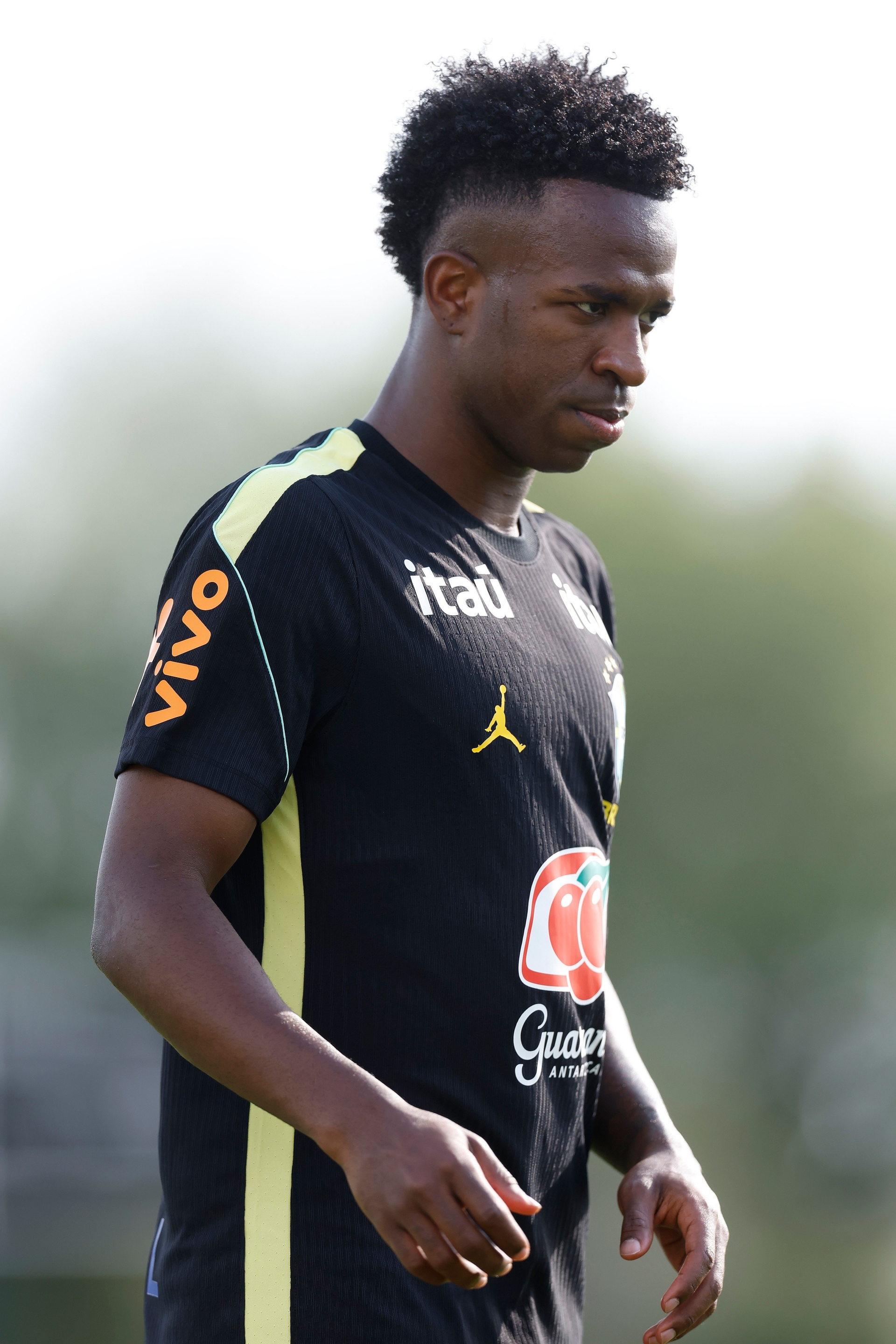 Brasil e França: amistoso imperdível na TV Asa Branca