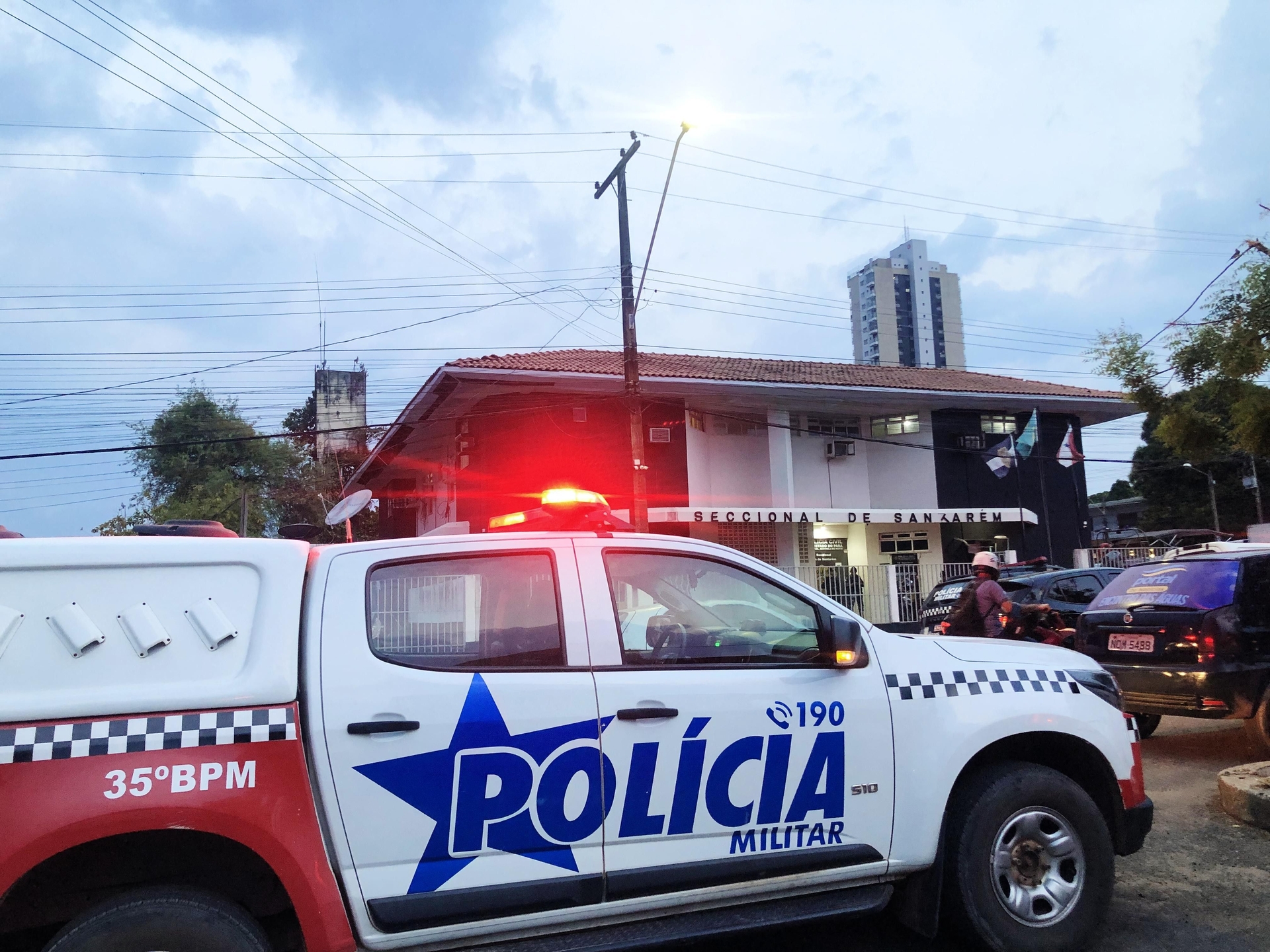 Mulher é apresentada na delegacia após desacato em Santarém
