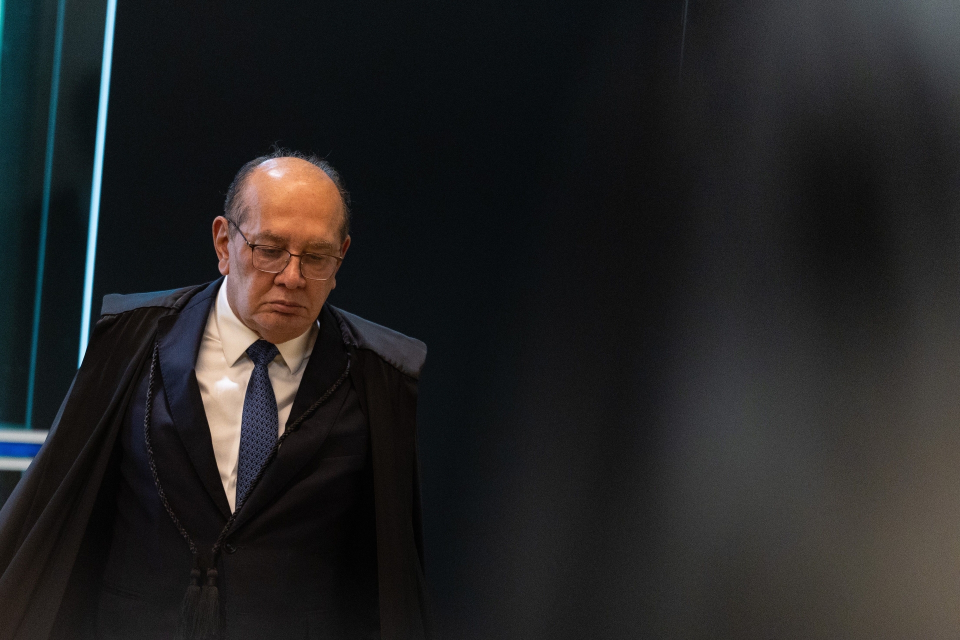 Gilmar Mendes envia à AGU garantias para extradição de Zambelli