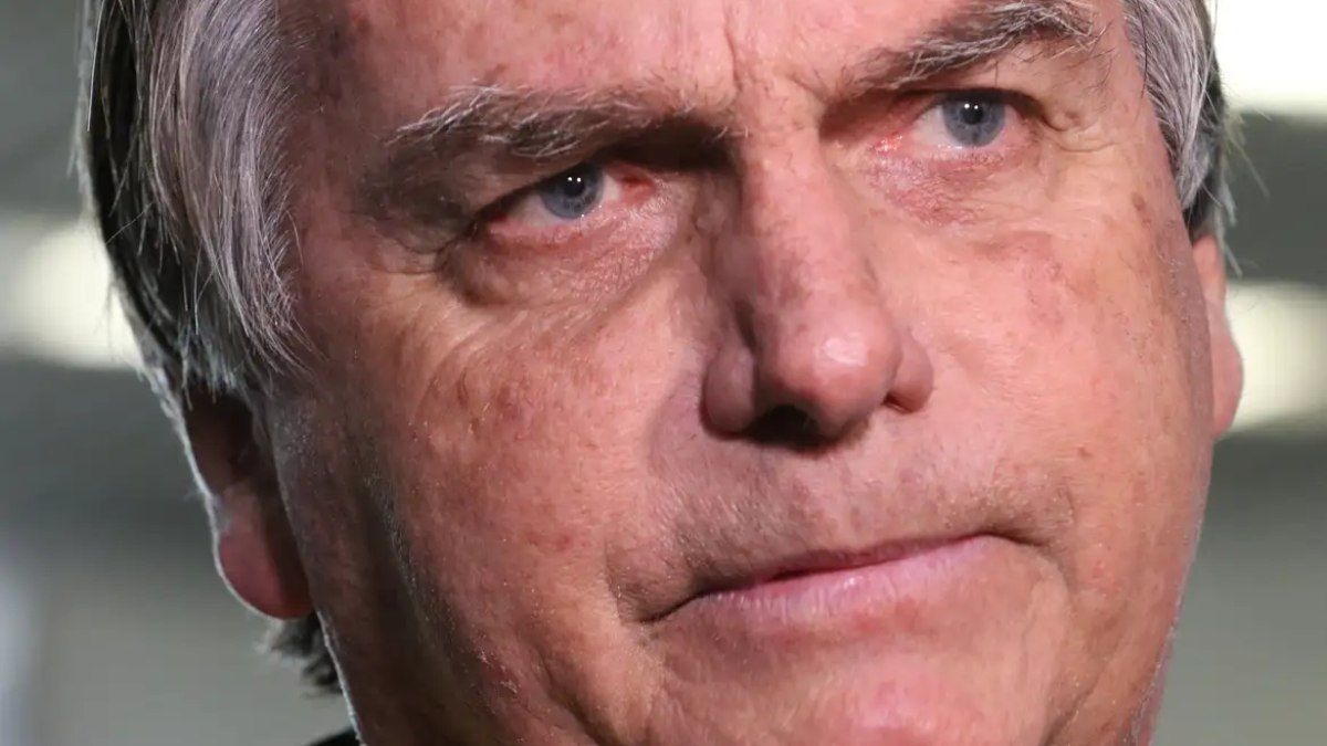 Moraes autoriza internação de Bolsonaro para cirurgia no ombro