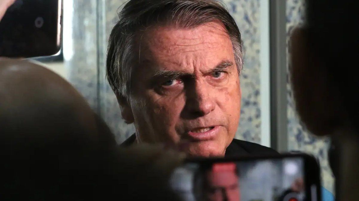 Bolsonaro não teve acesso ao vídeo do filho, diz defesa