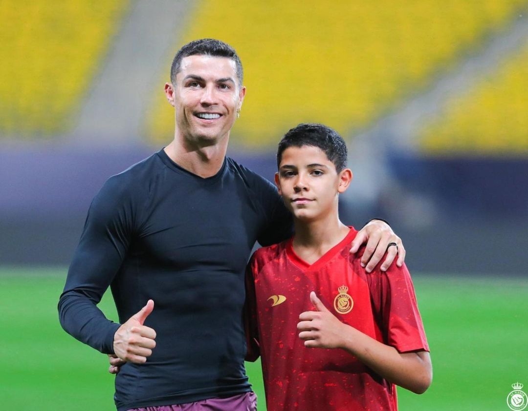 Cristiano Ronaldo Jr marca de cabeça pela seleção sub-16