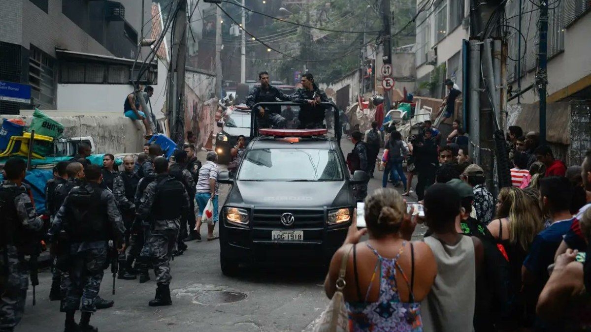 Aprovação de megaoperação no RJ atinge 87,6% dos moradores