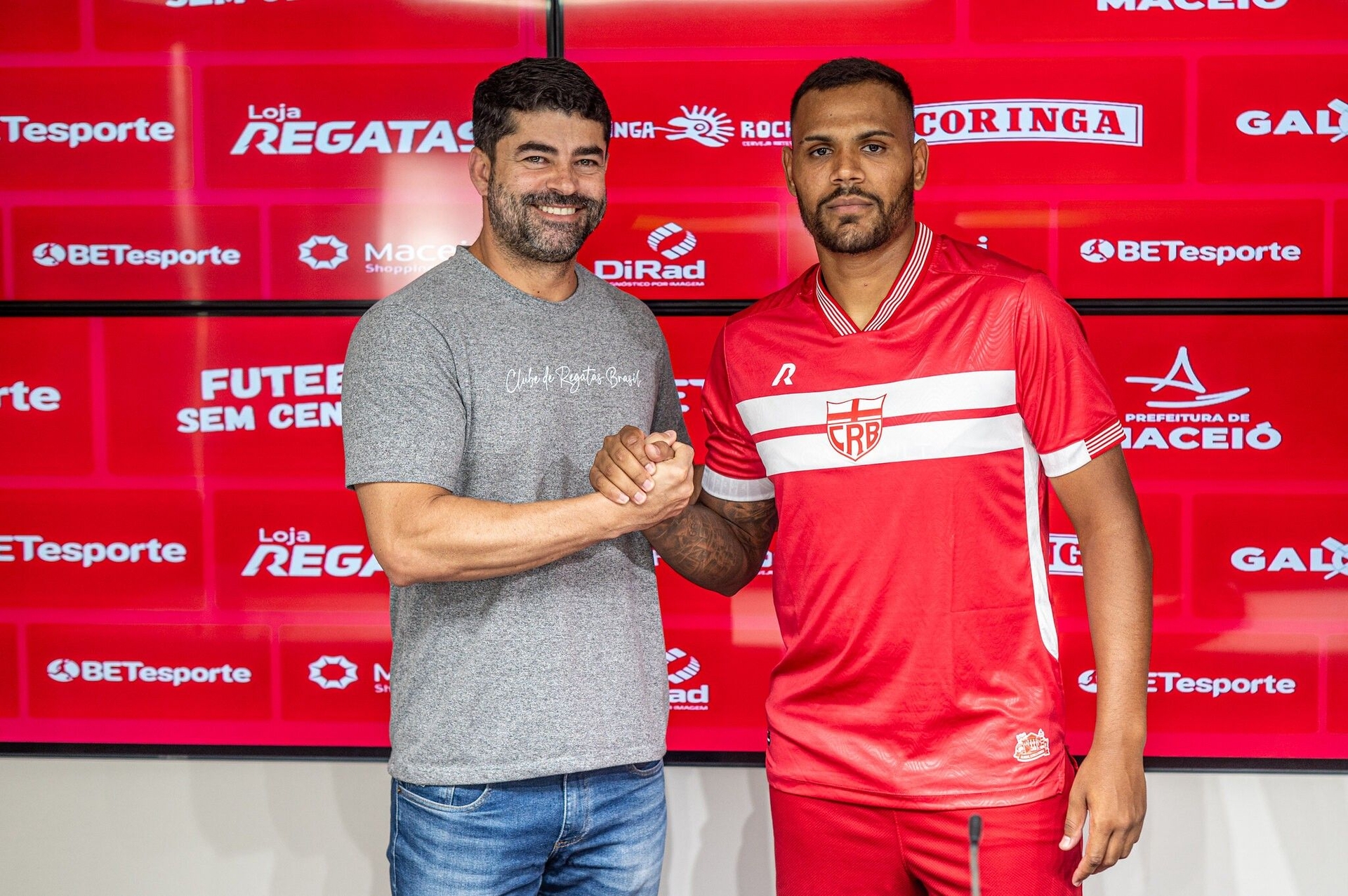 Ari revela estratégia ao acertar com Mikael