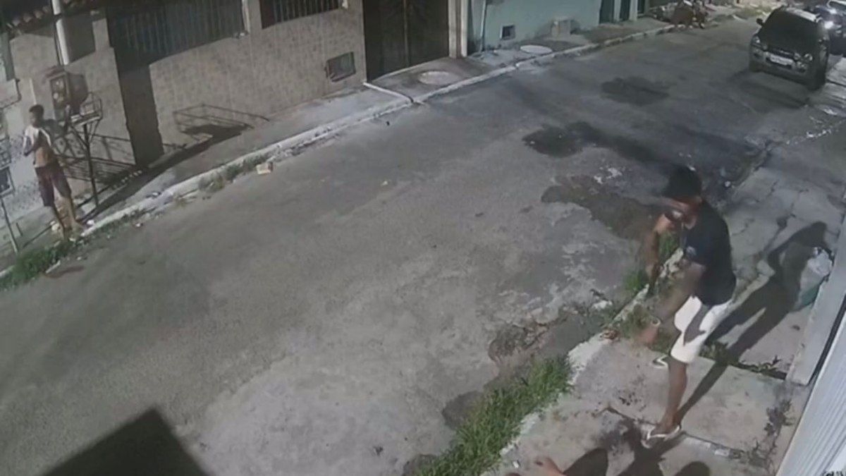 Câmeras registram chacina em Lauro de Freitas na Bahia