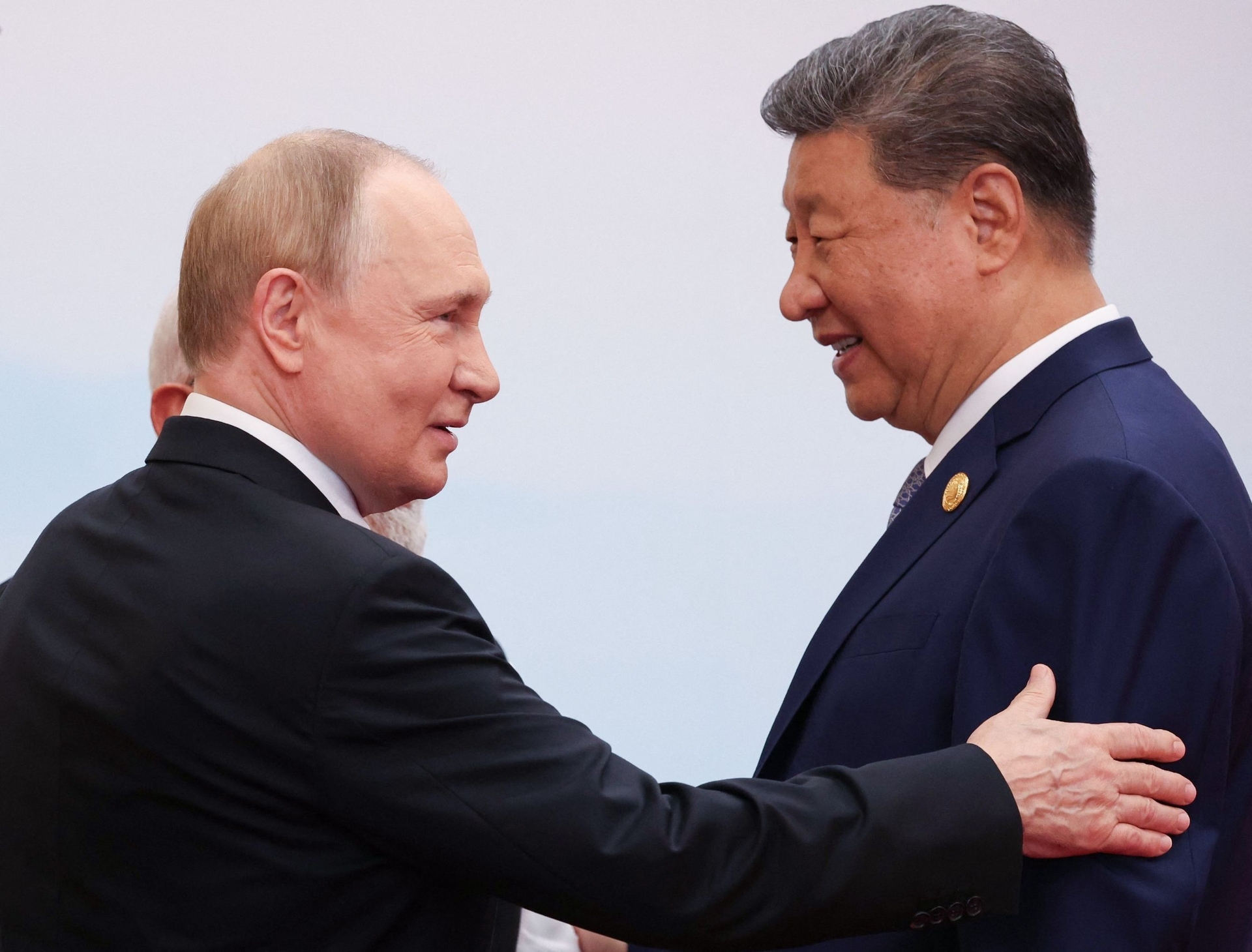 Putin visita China para discutir cooperação após Trump