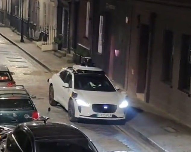 Carro autônomo do Google descontrolado gera polêmica em Londres