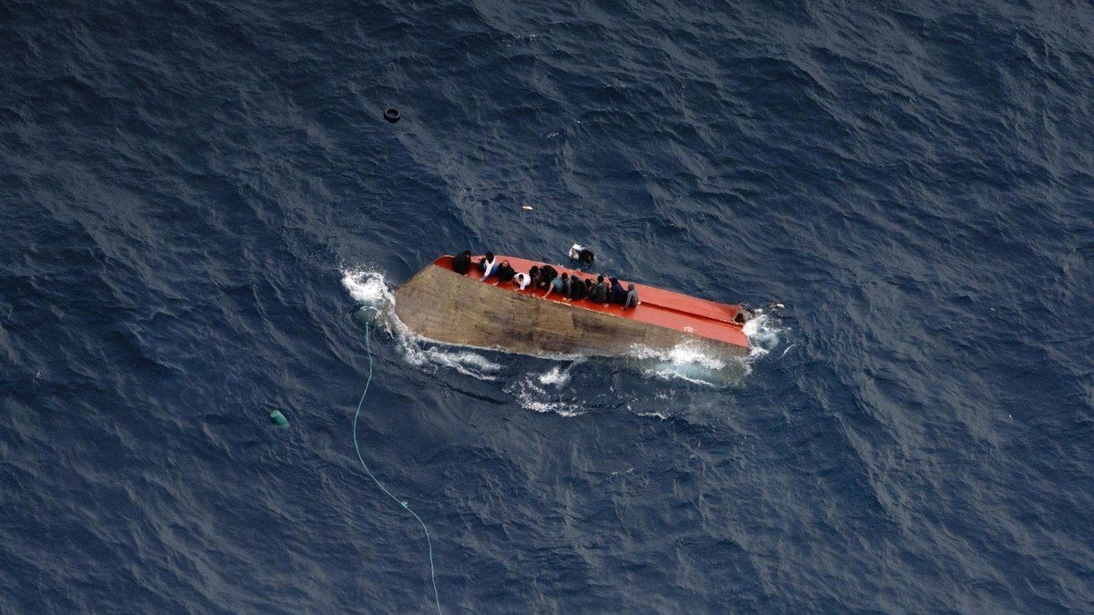 Naufrágio tragédia no Mediterrâneo deixa mortos e desaparecidos