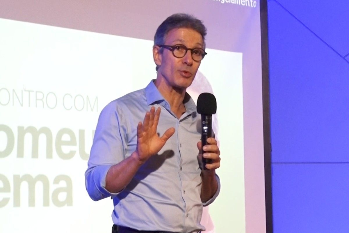 Zema visita Pernambuco e minimiza declaração sobre Nordeste
