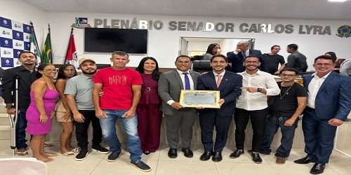 Guilherme Lopes recebe título de Cidadão Honorário Miguelense em noite de emoção e reconhecimento