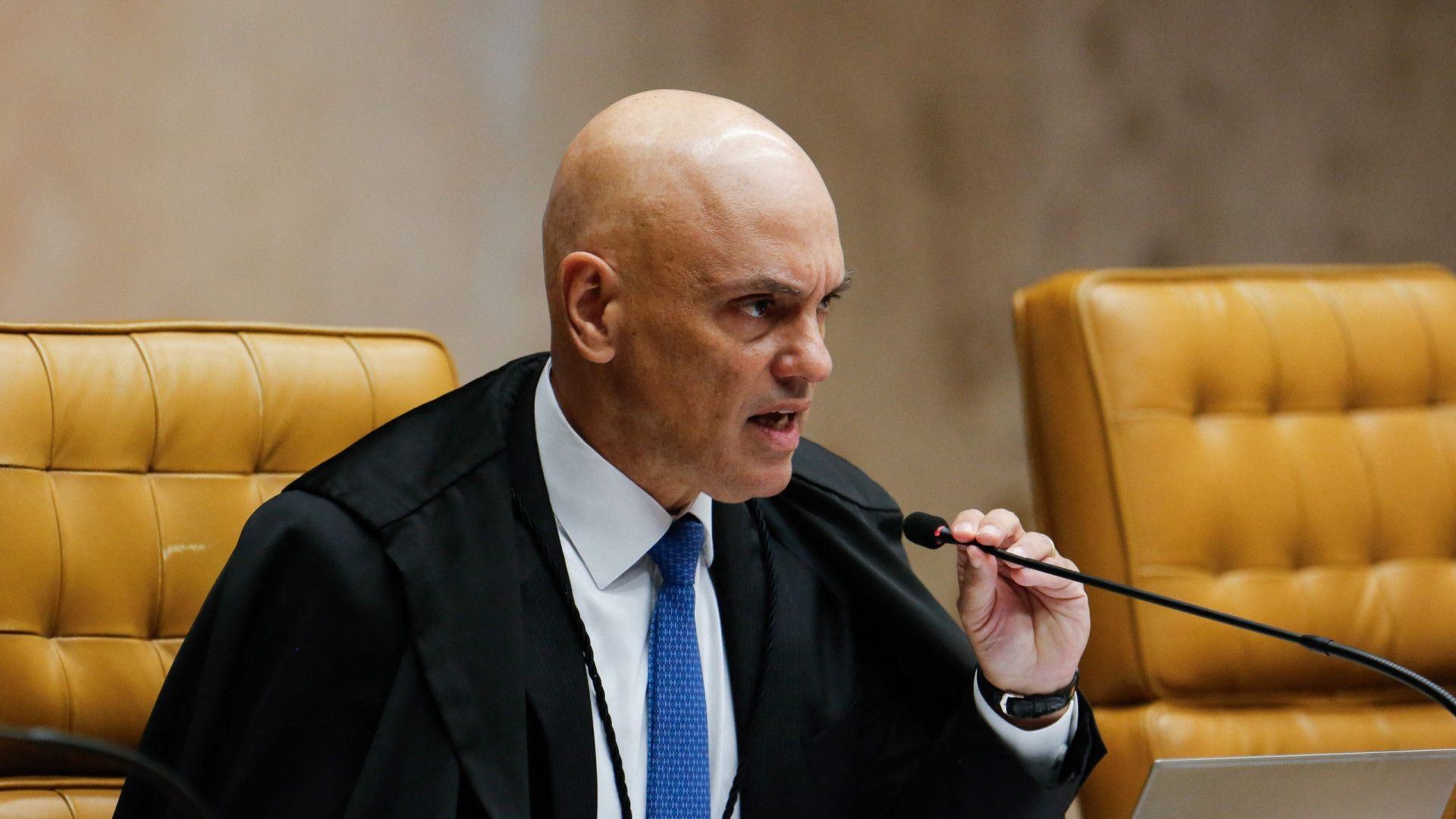Moraes tem apoio no STF para barrar suspeição e julgar trama golpista na 1ª turma