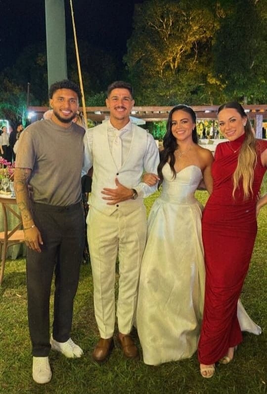 Ederson recebe convocação enquanto estava em casamento