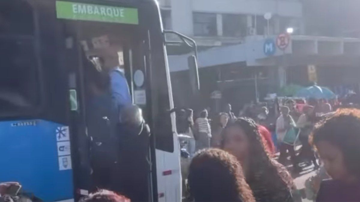 Idosa criticada em ônibus lotado no Rio de Janeiro