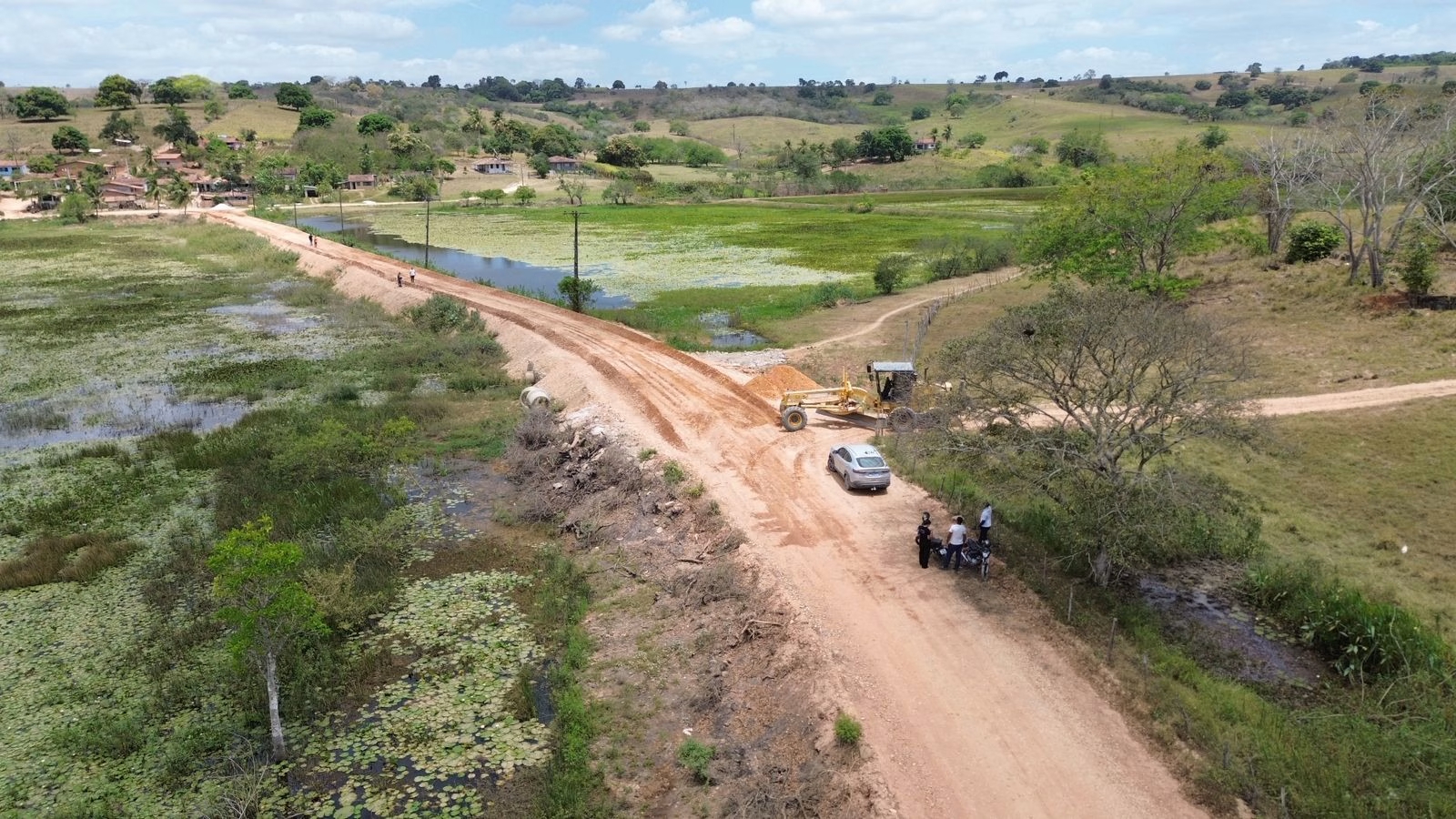 Penedo finaliza recuperação de estrada do povoado Marizeiro