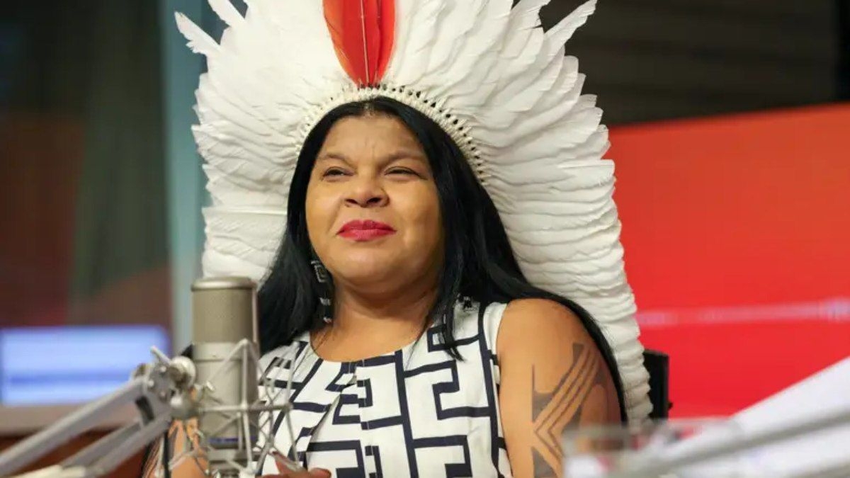 Sônia Guajajara internada na UTI com quadro infeccioso