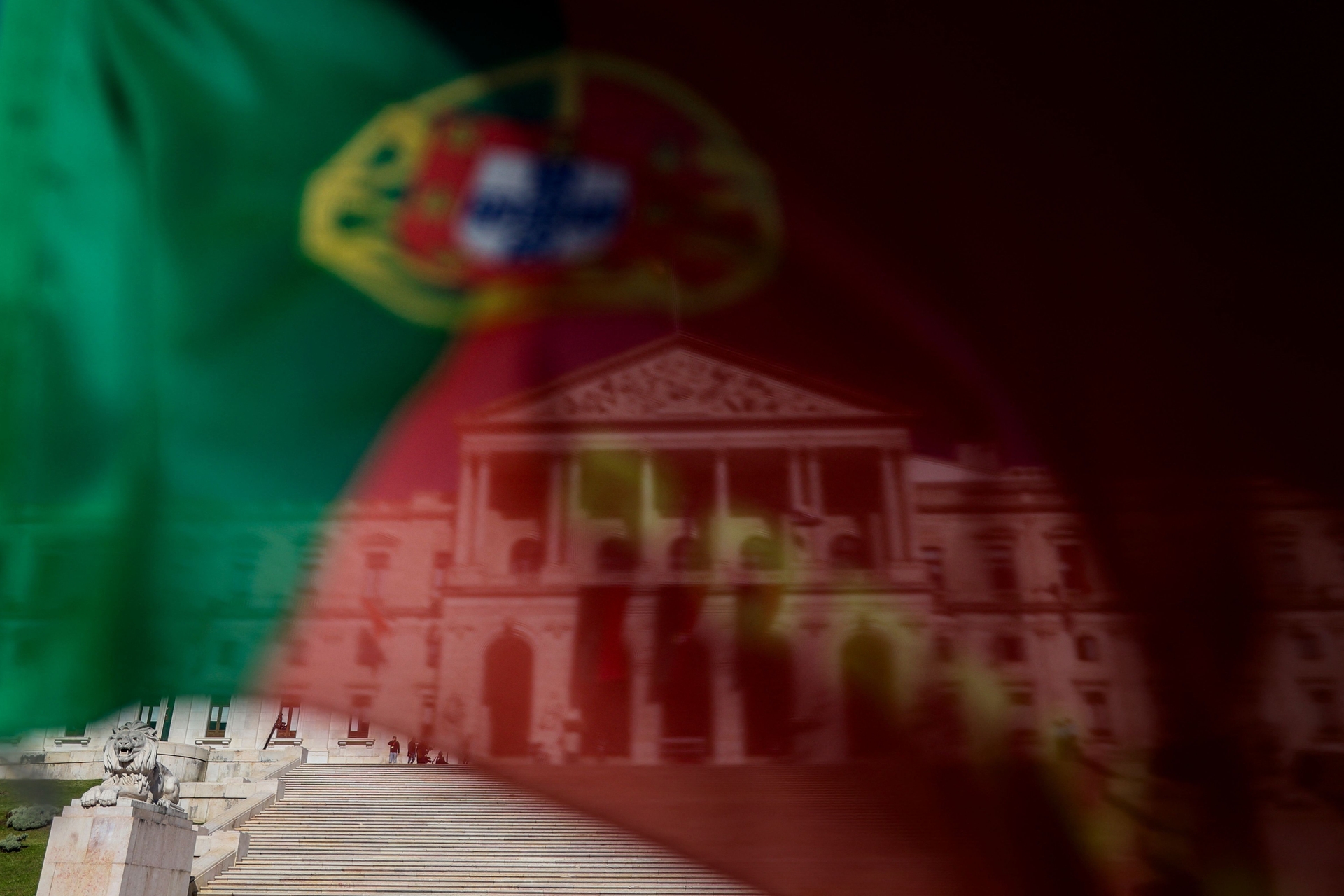 Conflitos marcam greve geral em Portugal com polícia