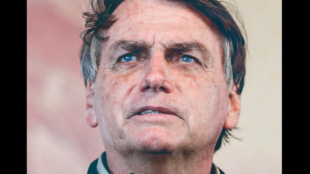 Bolsonaro permanece na UTI em tratamento intensivo estável