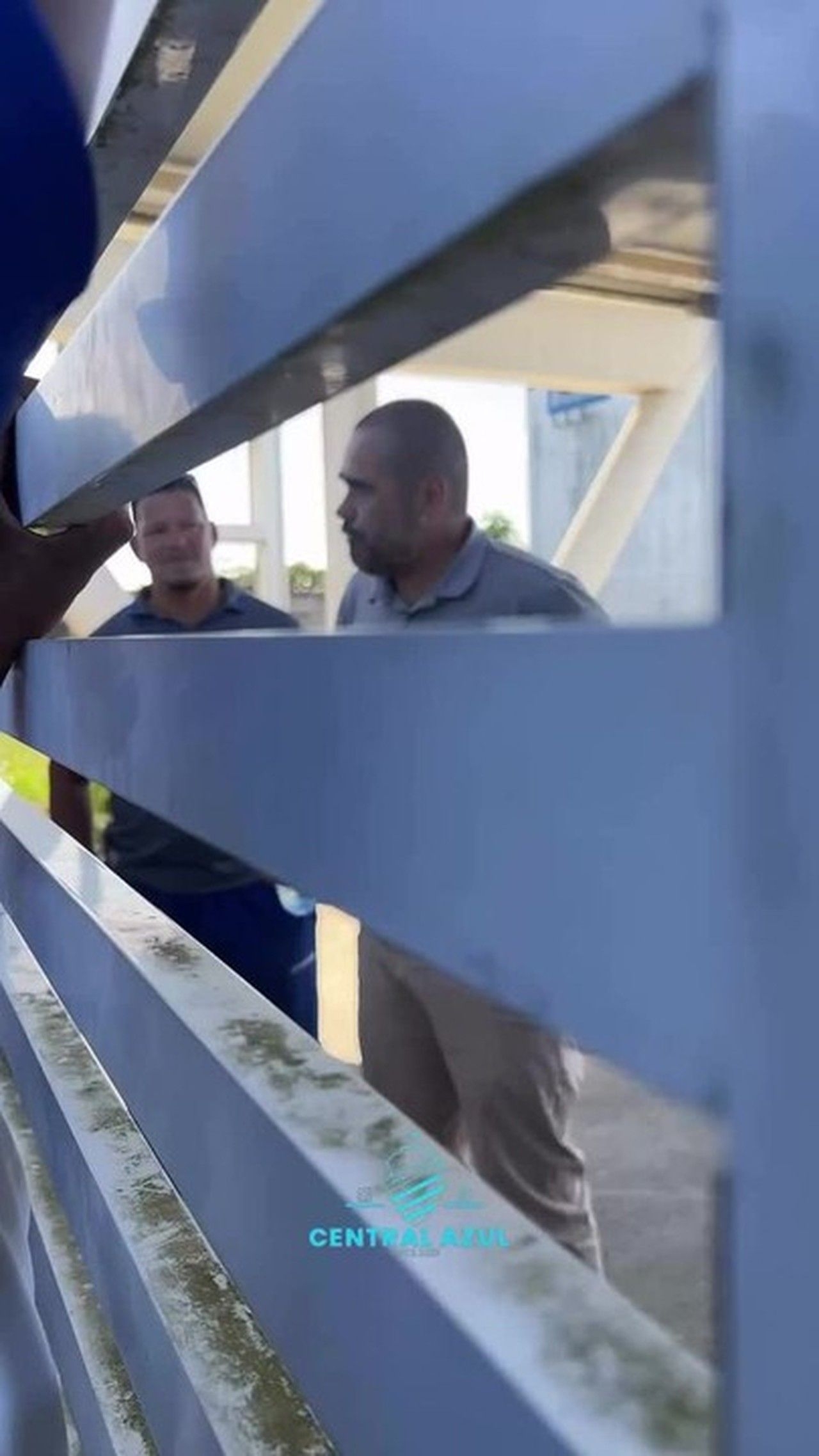 Torcedores do CSA protestam e situação é preocupante