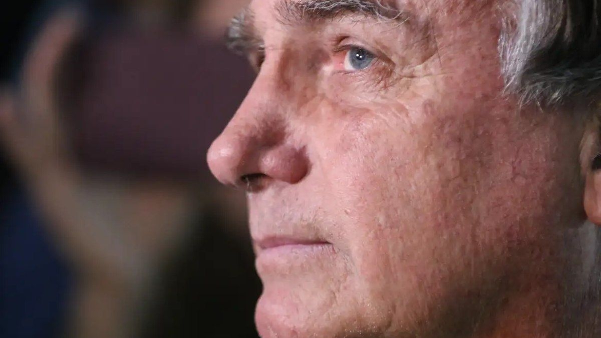 Bolsonaro apresenta melhora, mas permanece na UTI