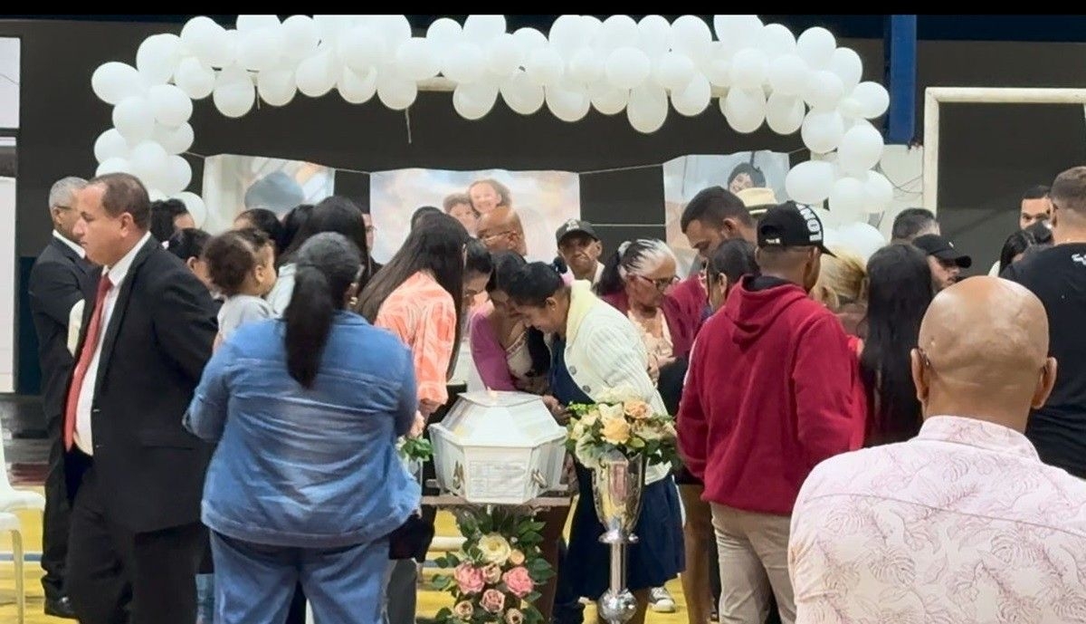 Irmãos mortos em Diadema são sepultados em Alagoas