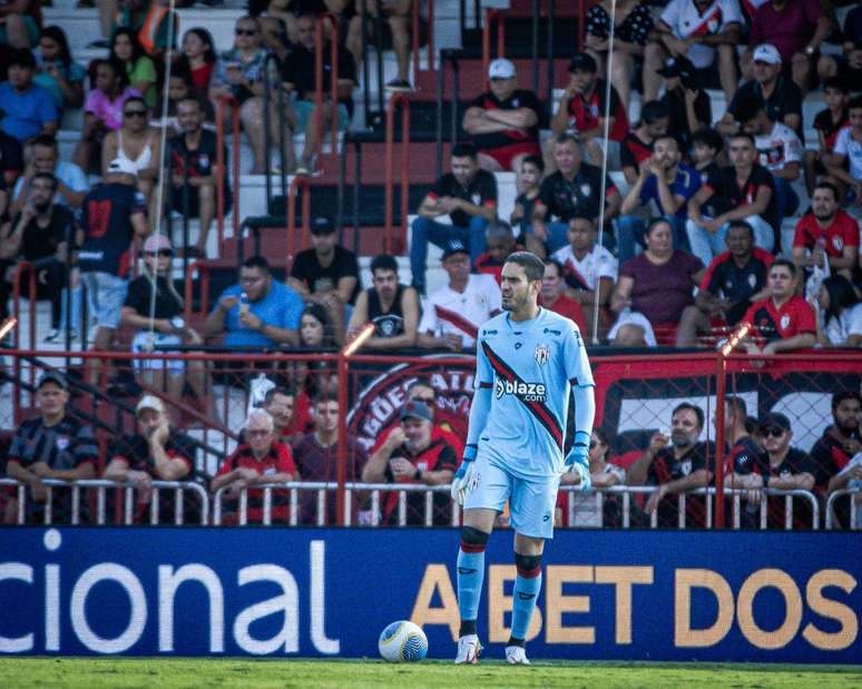 Ronaldo é desfalque do Atlético-GO contra o Criciúma