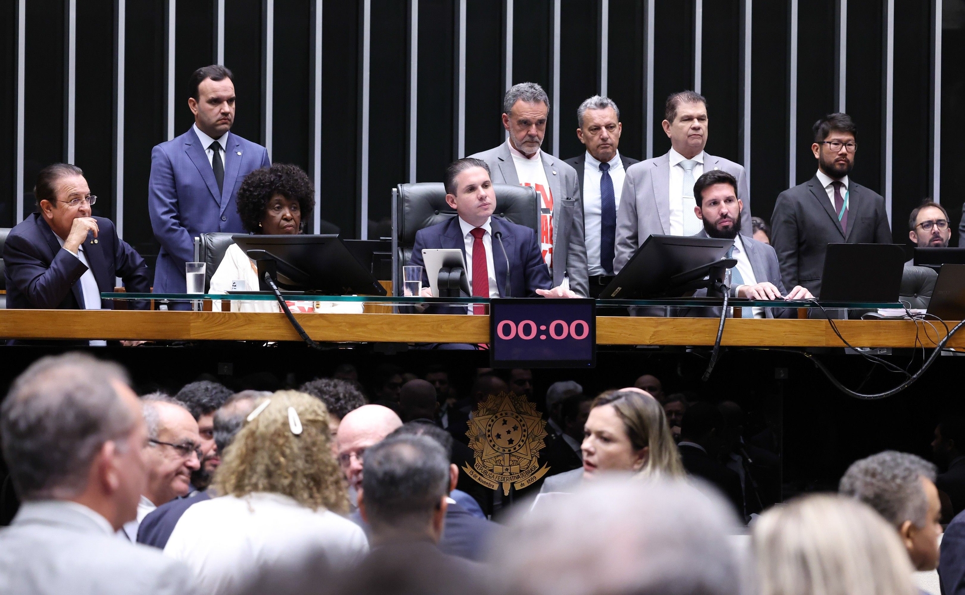 Deputados decidem sobre a PEC da escala 6x1 na Câmara