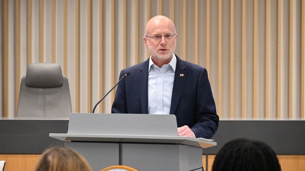 EUA ameaçam cassar licença de TVs por distorção de fatos