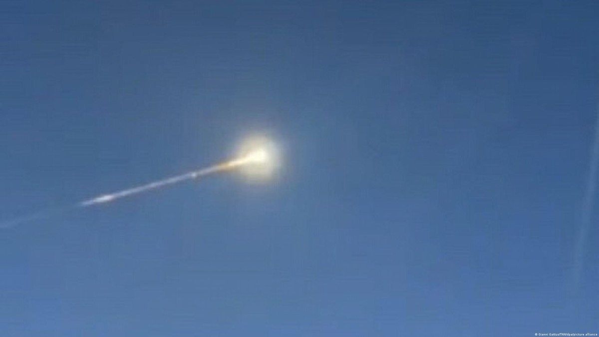Meteorito na Alemanha é confundido com míssil iraniano