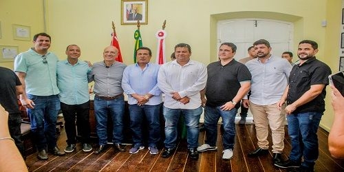 Notícias Prefeito Ronaldo Lopes empossa três novos gestores de secretarias municipais