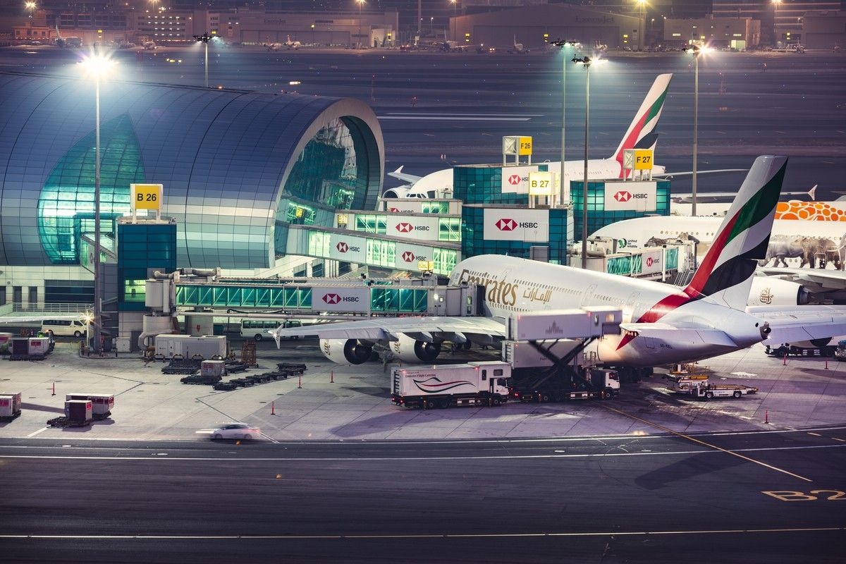 Casaco com R$ 180 mil está abandonado no Aeroporto de Dubai