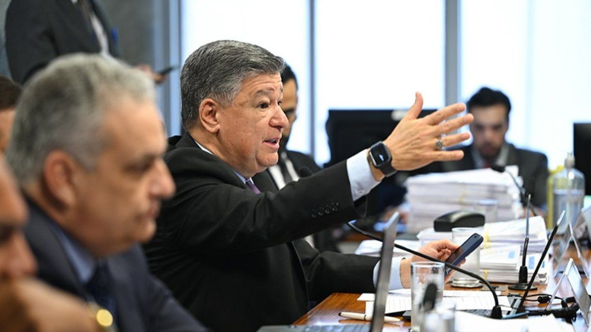 Vazamento de dados do telefone de Vorcaro gera polêmica