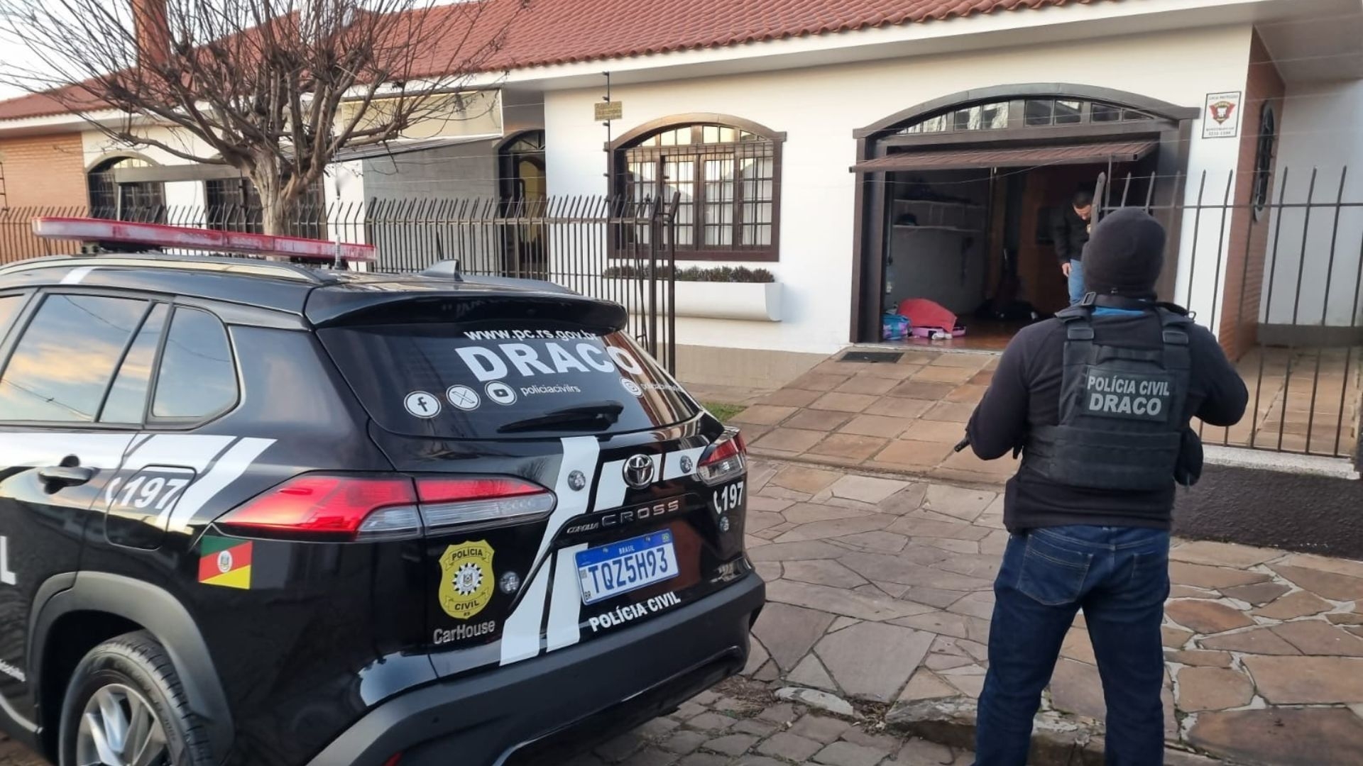 Chefe de facção foragido é preso em casa de luxo no RS