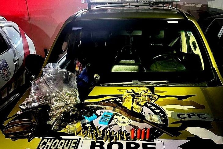 PM apreende 41 armas de fogo e mais de 16 kg de drogas na primeira quinzena de maio