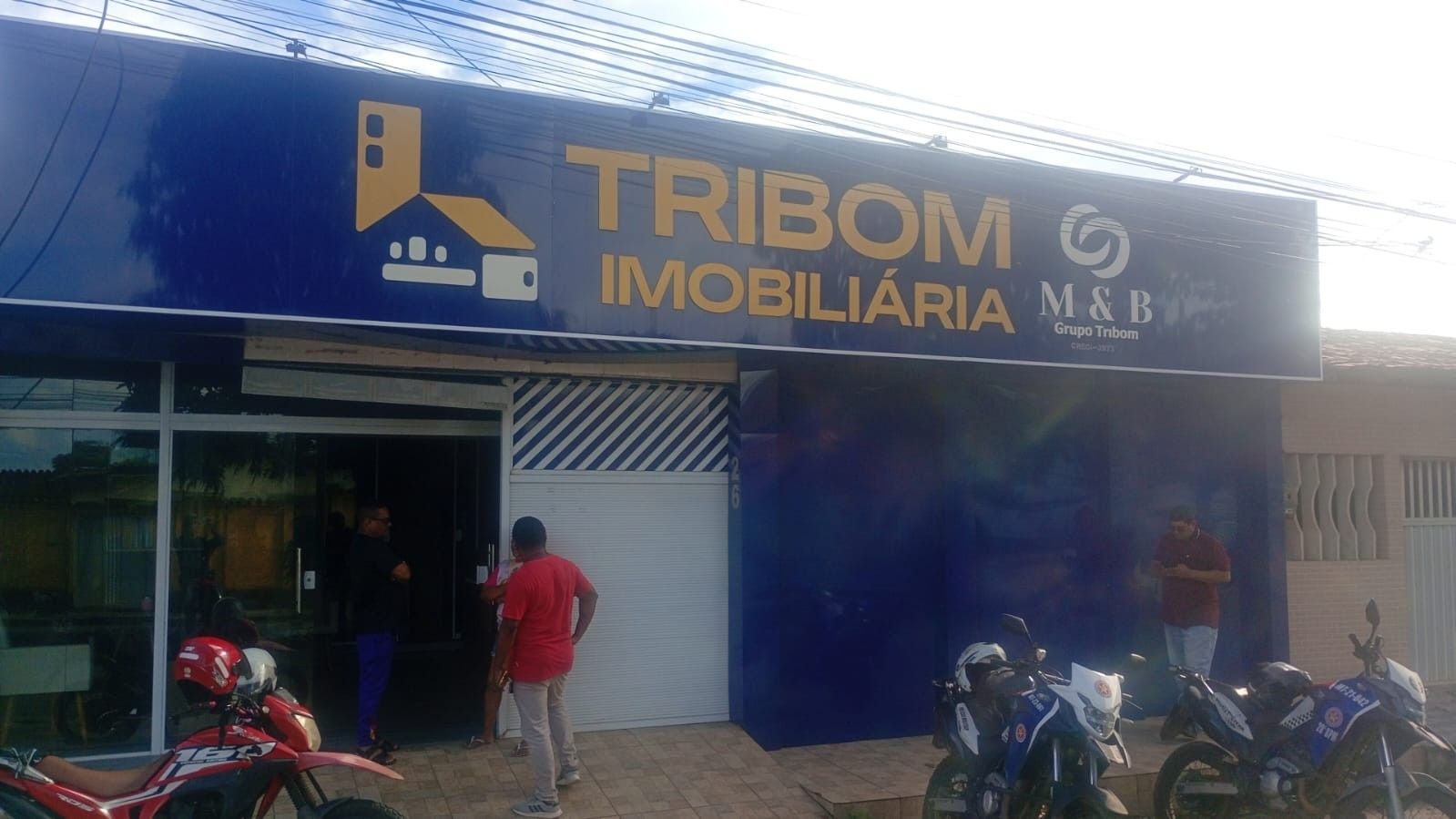 Mulher é baleada e marido suspeito é encontrado morto em São Luís